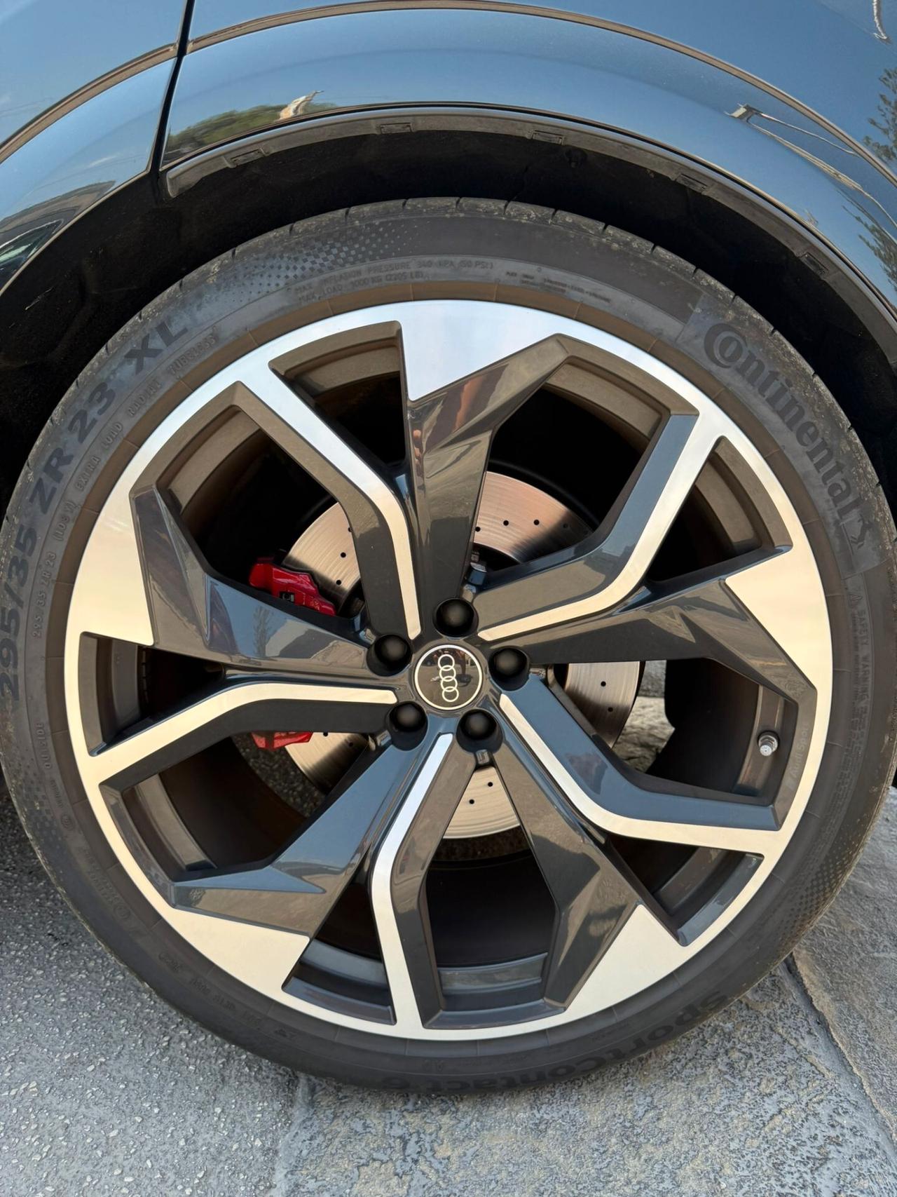 Audi Q8 RS TFSI V8 quattro tiptronic