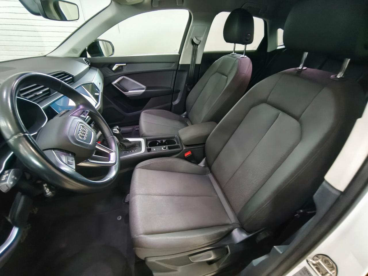 Audi Q3 35 TDI S tronic Business