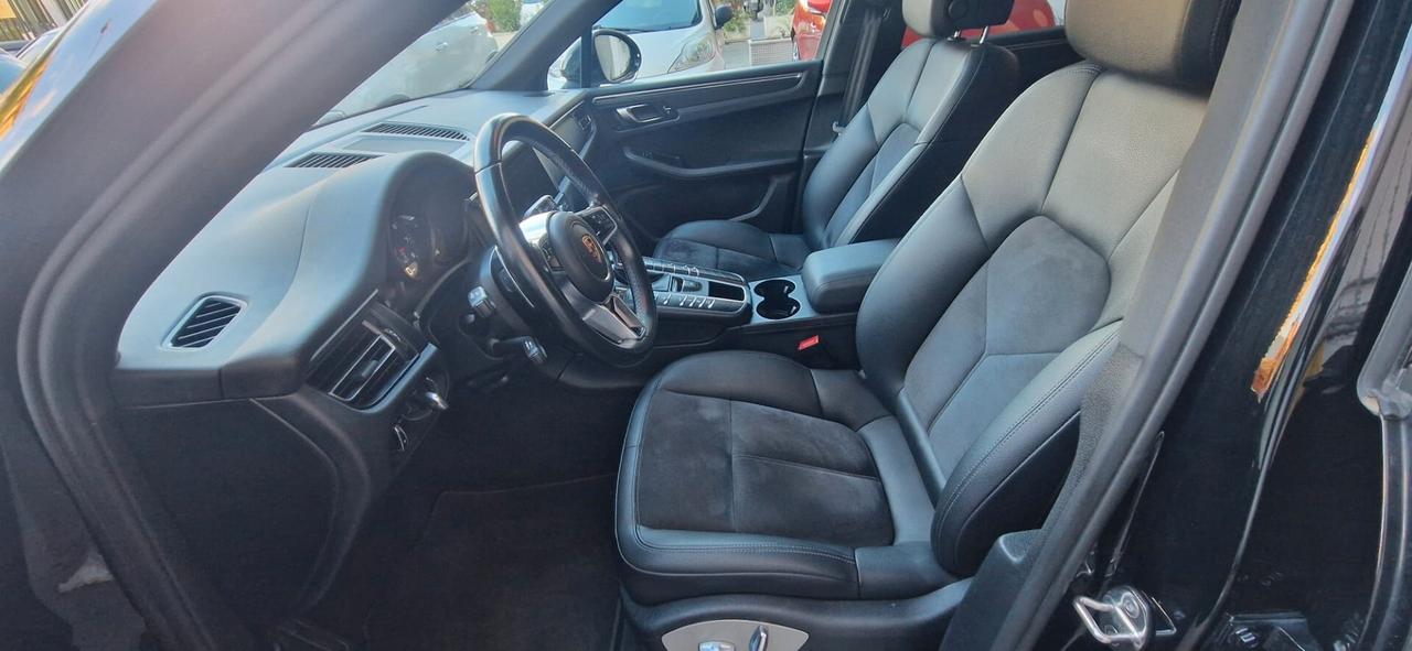 Porsche Macan 2.0 245cv Tetto Led