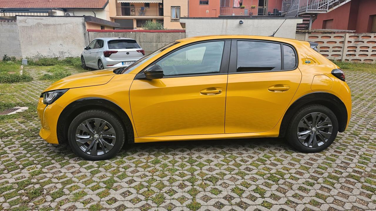 Peugeot 208 motore elettrico 136 CV 5 porte Active