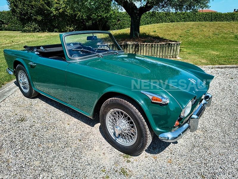 Triumph TR4 IRS Verde inglese | 1966 ASI Guida sinistra 2138 cc Ducati Bologna