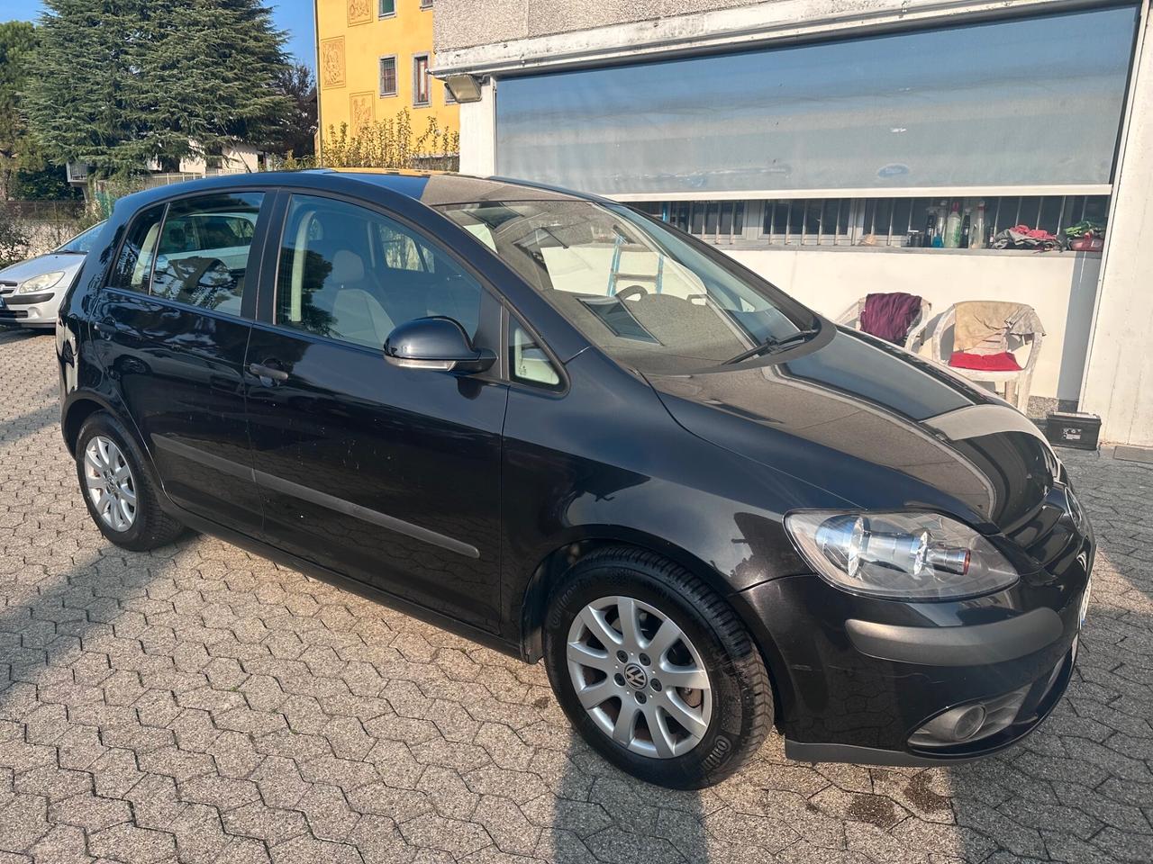 Volkswagen Golf 1.6 5p. Trendline*CERCHI
