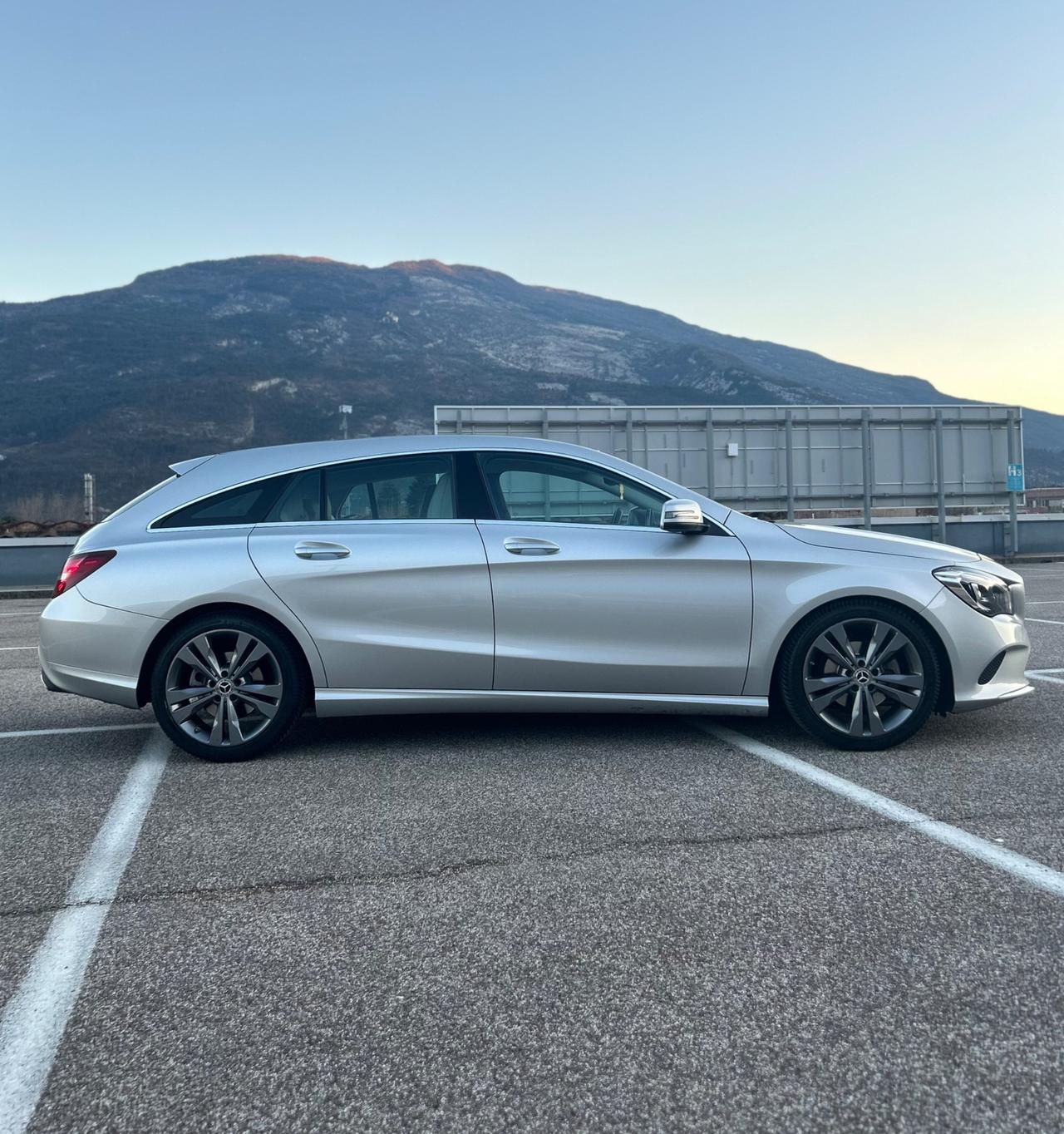 Mercedes CLA 200d Premium AMG Shotting Brake