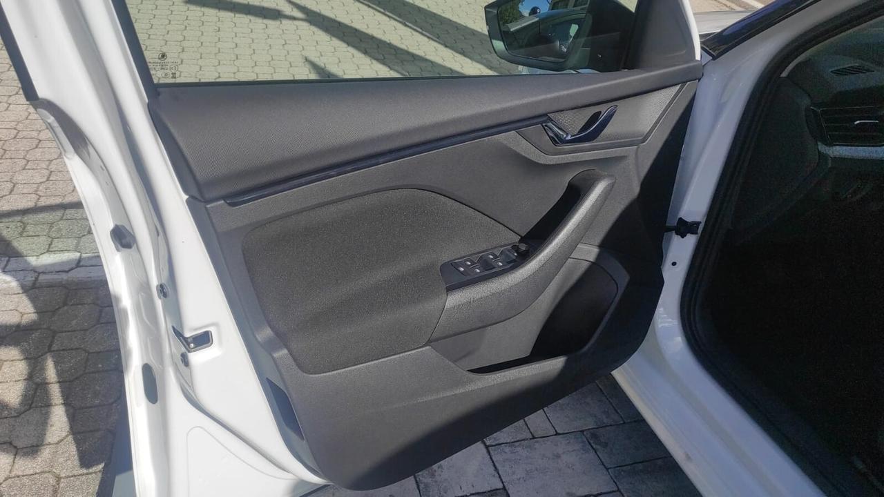 SKODA KAMIQ 1.0 TSI 115CV MONTECARLO