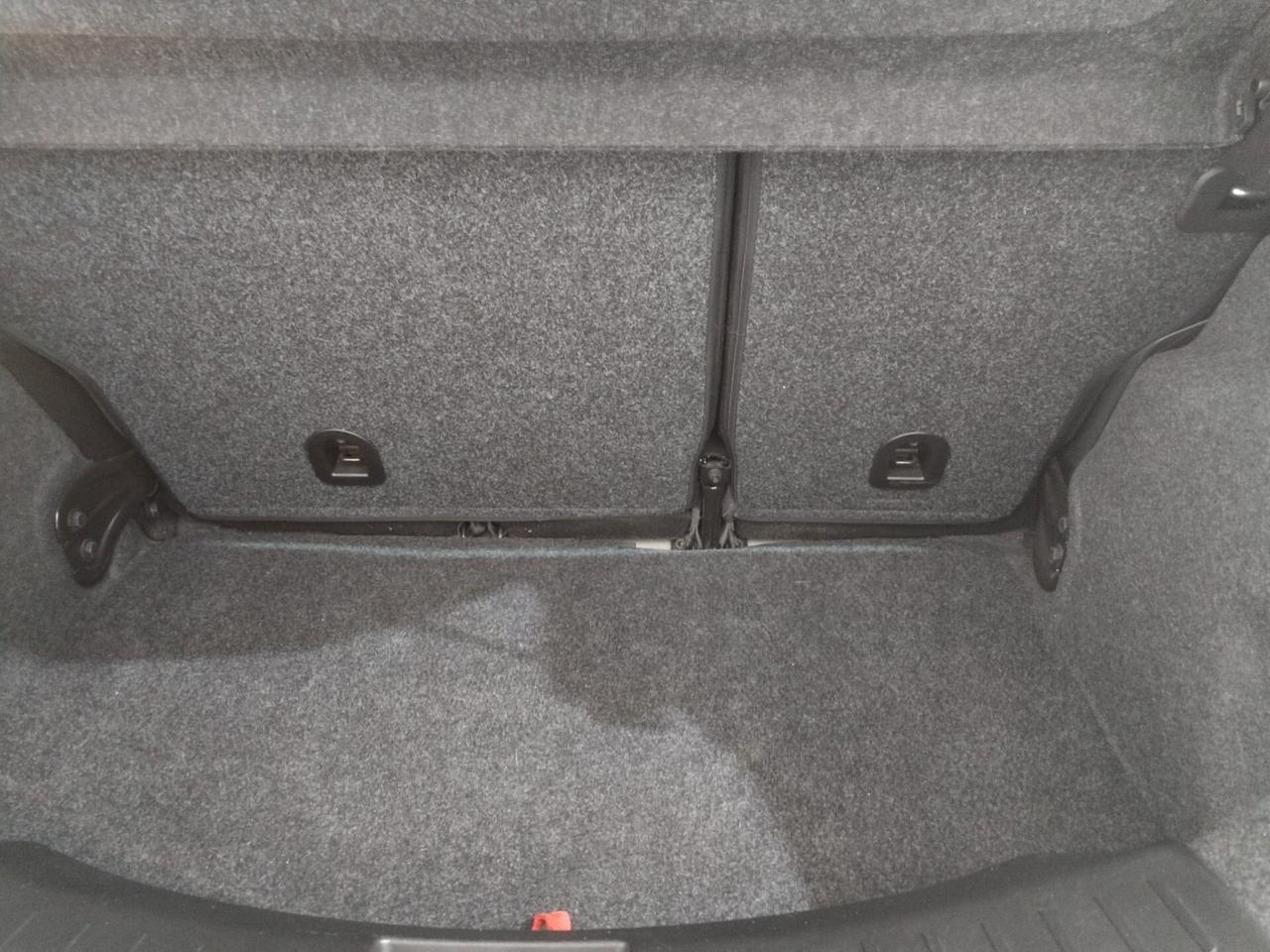 Lancia Ypsilon 1.2 69 CV 5 porte Silver