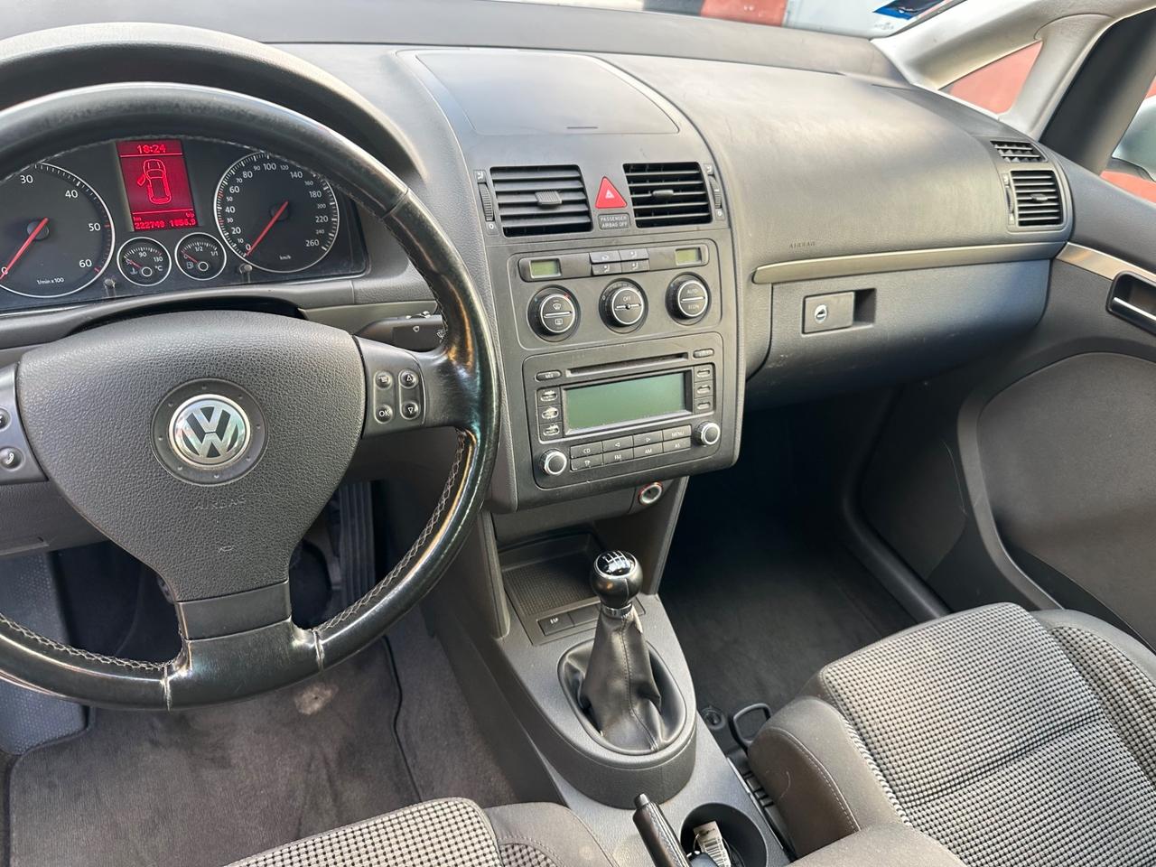 Volkswagen Touran 2.0 TDI Highline Gancio T.