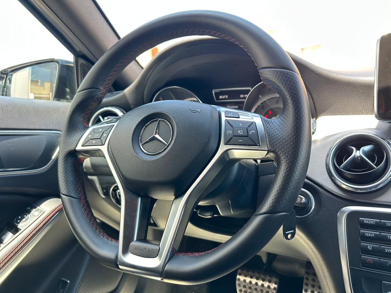 Mercedes-benz GLA 200 CDI AUTOM. PREMIUM NAVI-2015