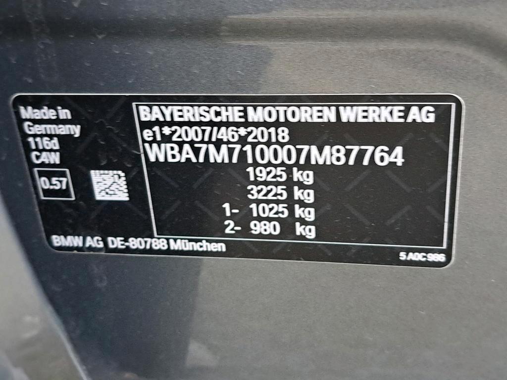 BMW 116D 115CV 6M. BUSINESS ADVANTAGE ( FARI LED - BMW DIGITAL COCKPIT - CRUISE - NAVI - MIRROR - PDC )