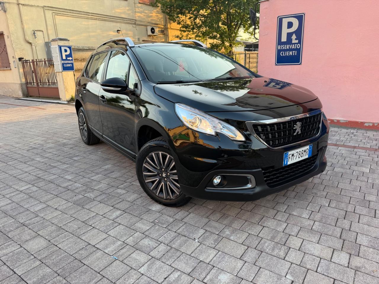 Peugeot 2008 PureTech 82 Allure