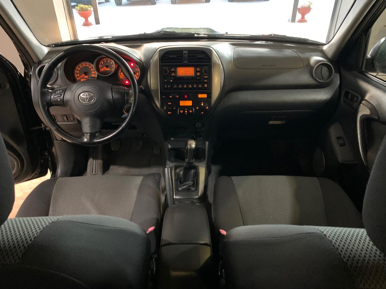 Toyota RAV 4 RAV4 2.0 Tdi D-4D cat 3 porte Sol