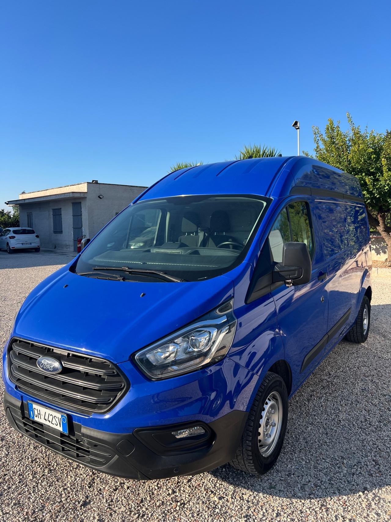 Ford Transit Custom L2H2 passo lungo tetto alto