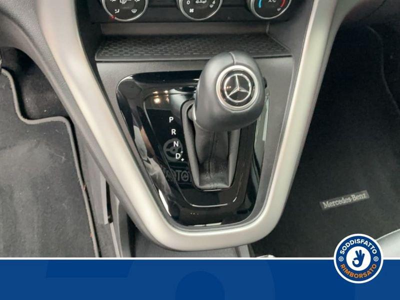 Mercedes-Benz Classe T 180 d AT