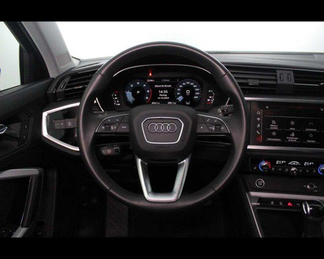 AUDI Q3 35 TDI S tronic Business Advanced