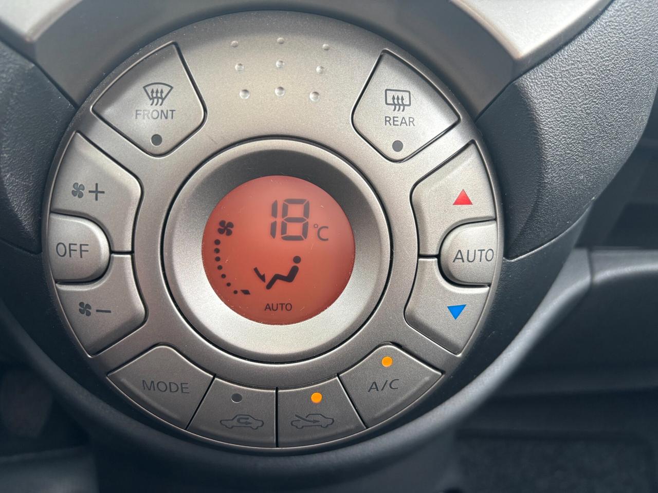 Nissan Micra 1.2 12V 5 porte Tekna