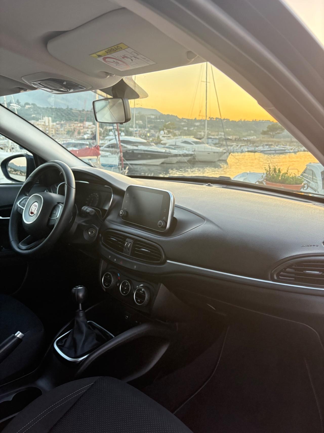 Fiat Tipo 1.6 Mjt S&S SW Lounge