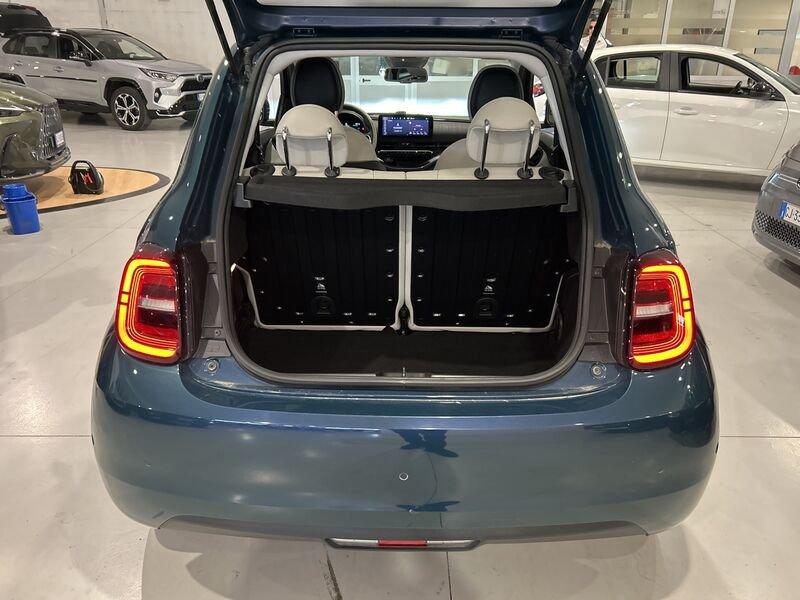 FIAT 500 La Prima Berlina