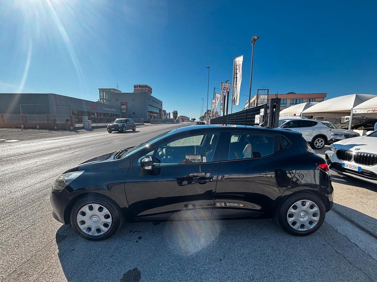 Renault Clio 1.5 dCi 8V 75CV 5 porte Wave