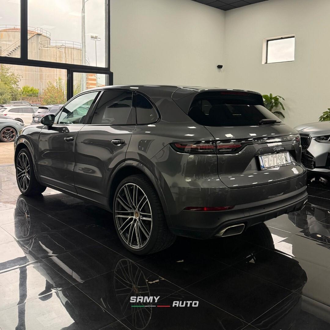 Porsche Cayenne 3.0 V6 tiptronic