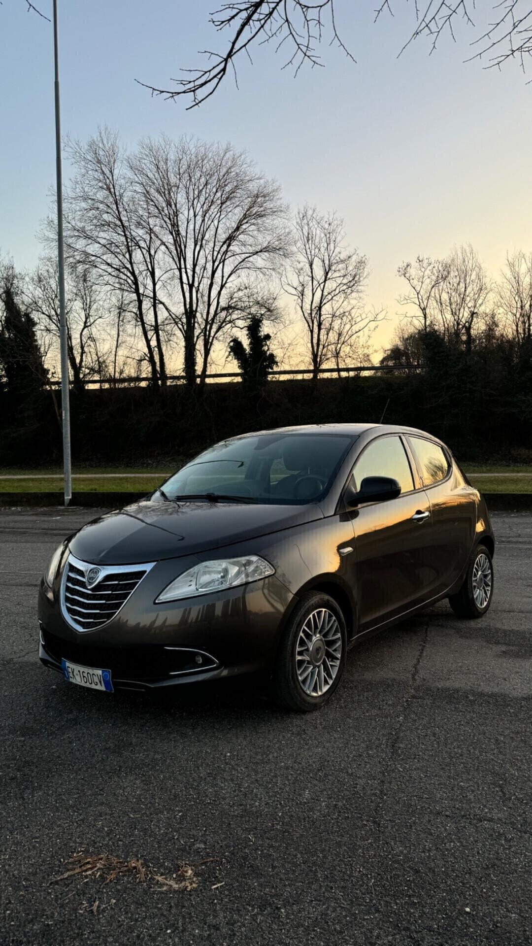 Lancia Ypsilon 0.9 TwinAir Neopatentati