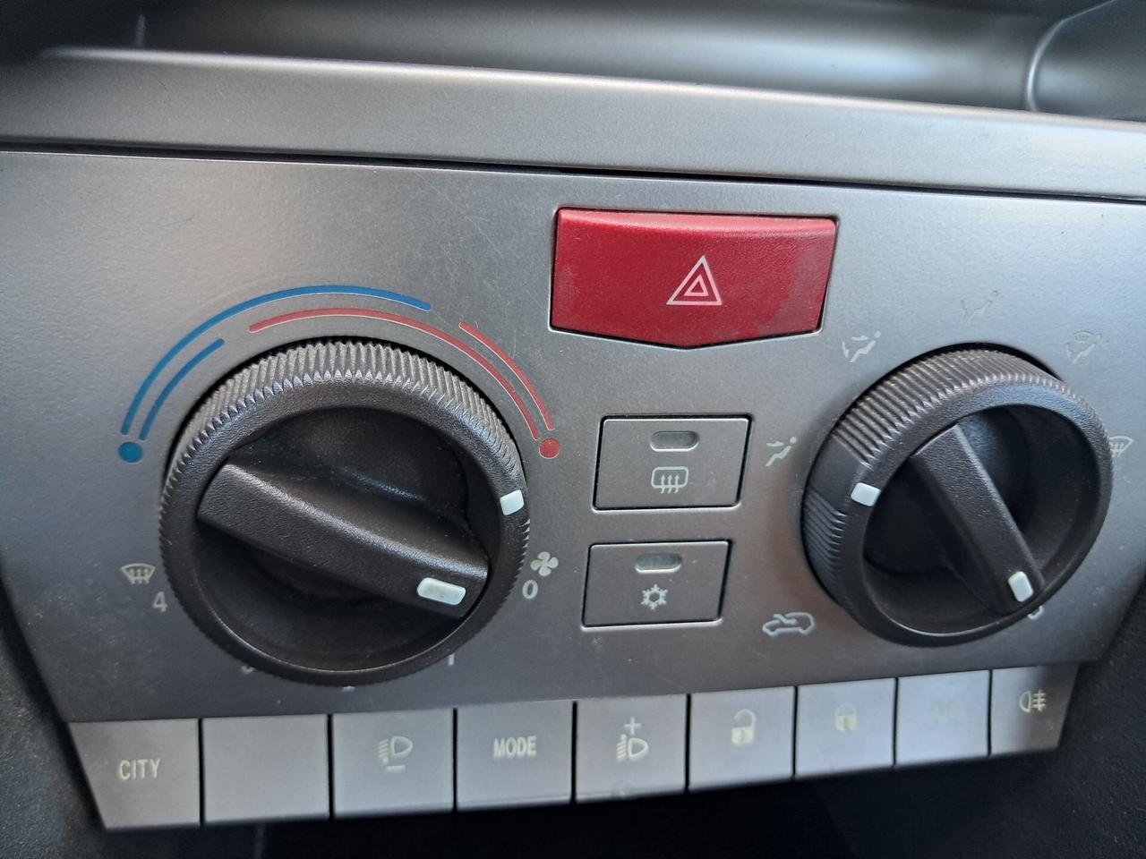 Lancia Ypsilon 1.2 Argento