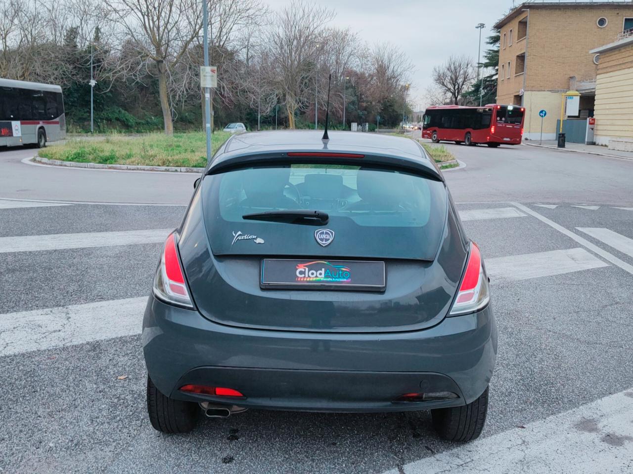 Lancia Ypsilon 1.2 69 CV 5 porte GPL Ecochic Gold