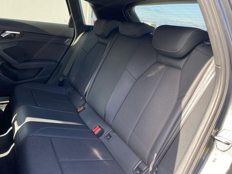 Audi A3 SPB S Line interno ed esterno 2.0 TDI 150CV S-Tronic 35