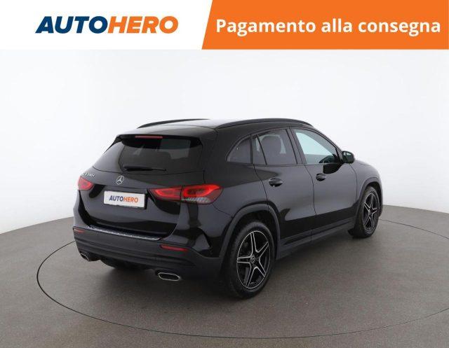 MERCEDES-BENZ GLA 200 d Automatic Premium