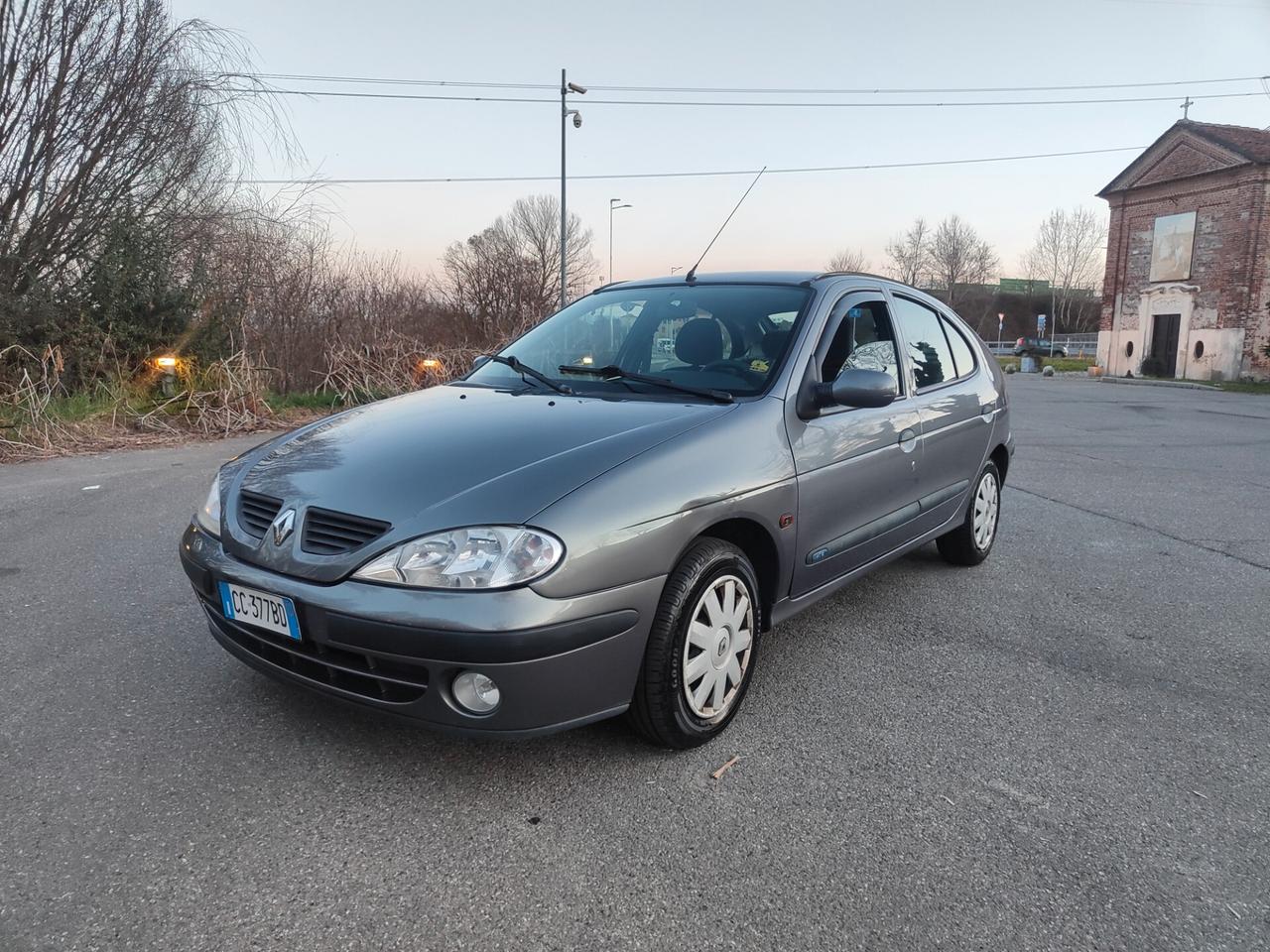 Renault Megane 1.4 benzina 137.ooo KM