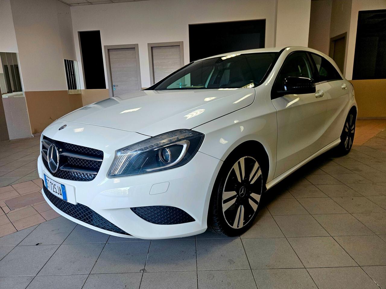 Mercedes-benz A 200 A 200 CDI Premium