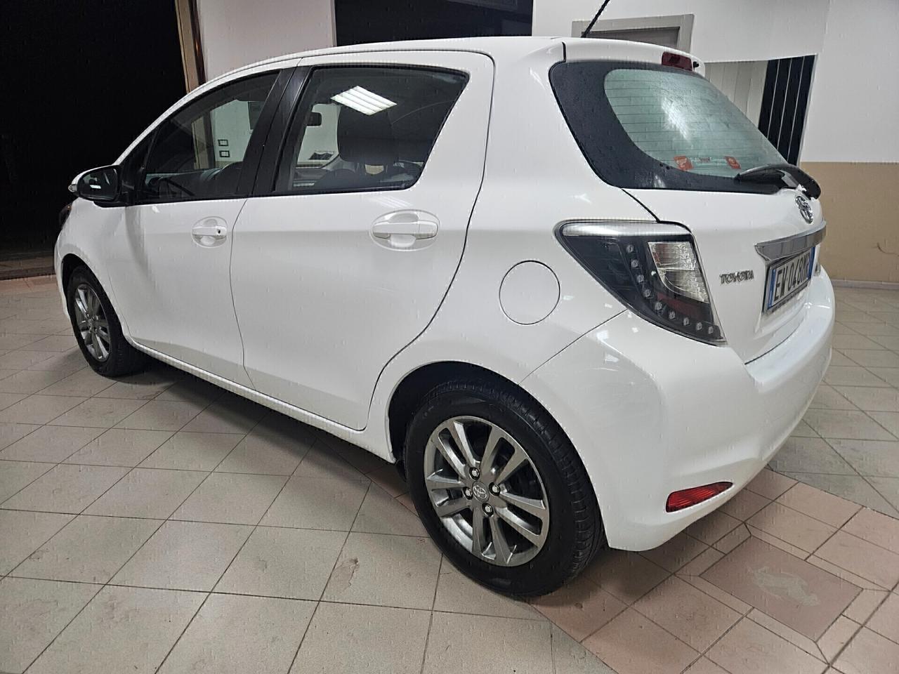 Toyota Yaris 1.0 5 porte Lounge