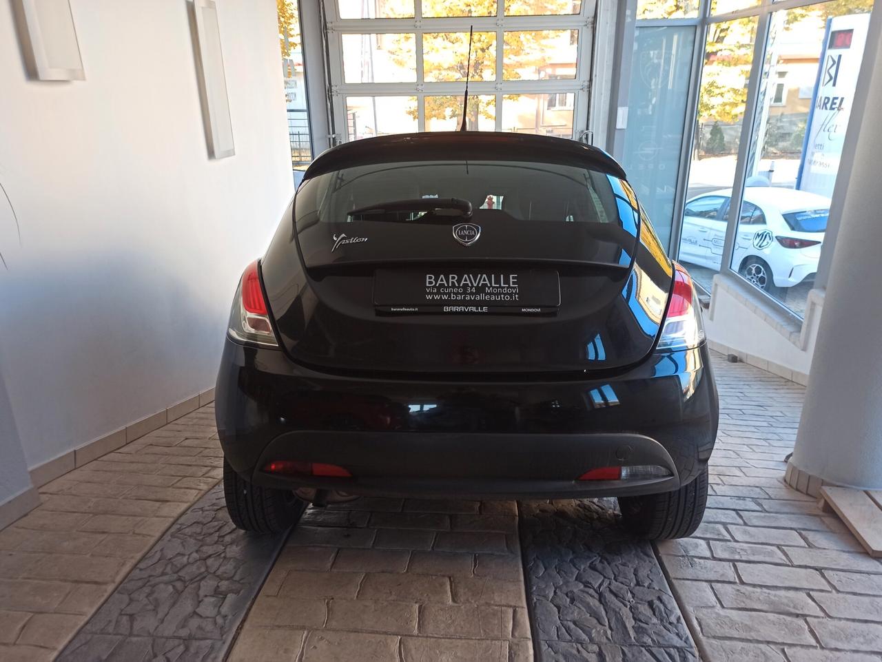 Lancia Ypsilon 1.2 69 CV 5 porte S&S Silver