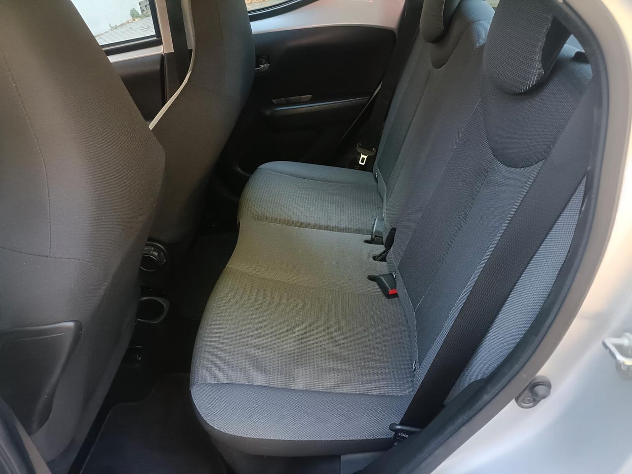Toyota Aygo Connect 1.0 VVT-i 72 CV 5 porte x-play