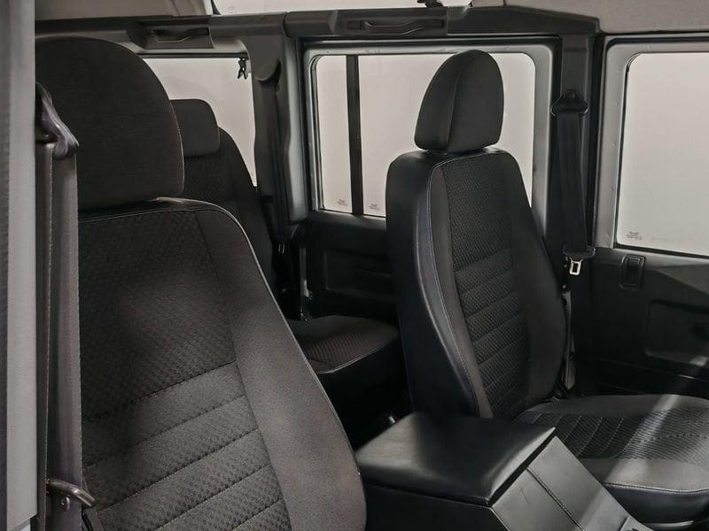 Land Rover Defender Defender 110 2.4 TD4 Station Wagon S 7 POSTI