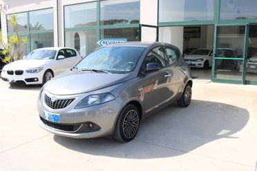 Lancia Ypsilon 1.0 FireFly 5 porte S&S Hybryd Gold