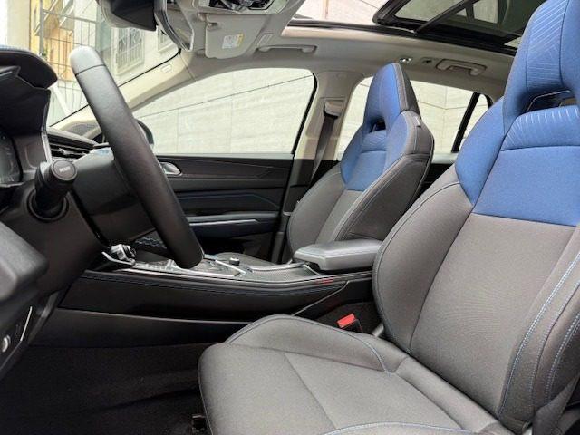 LYNK & CO 01 HEV