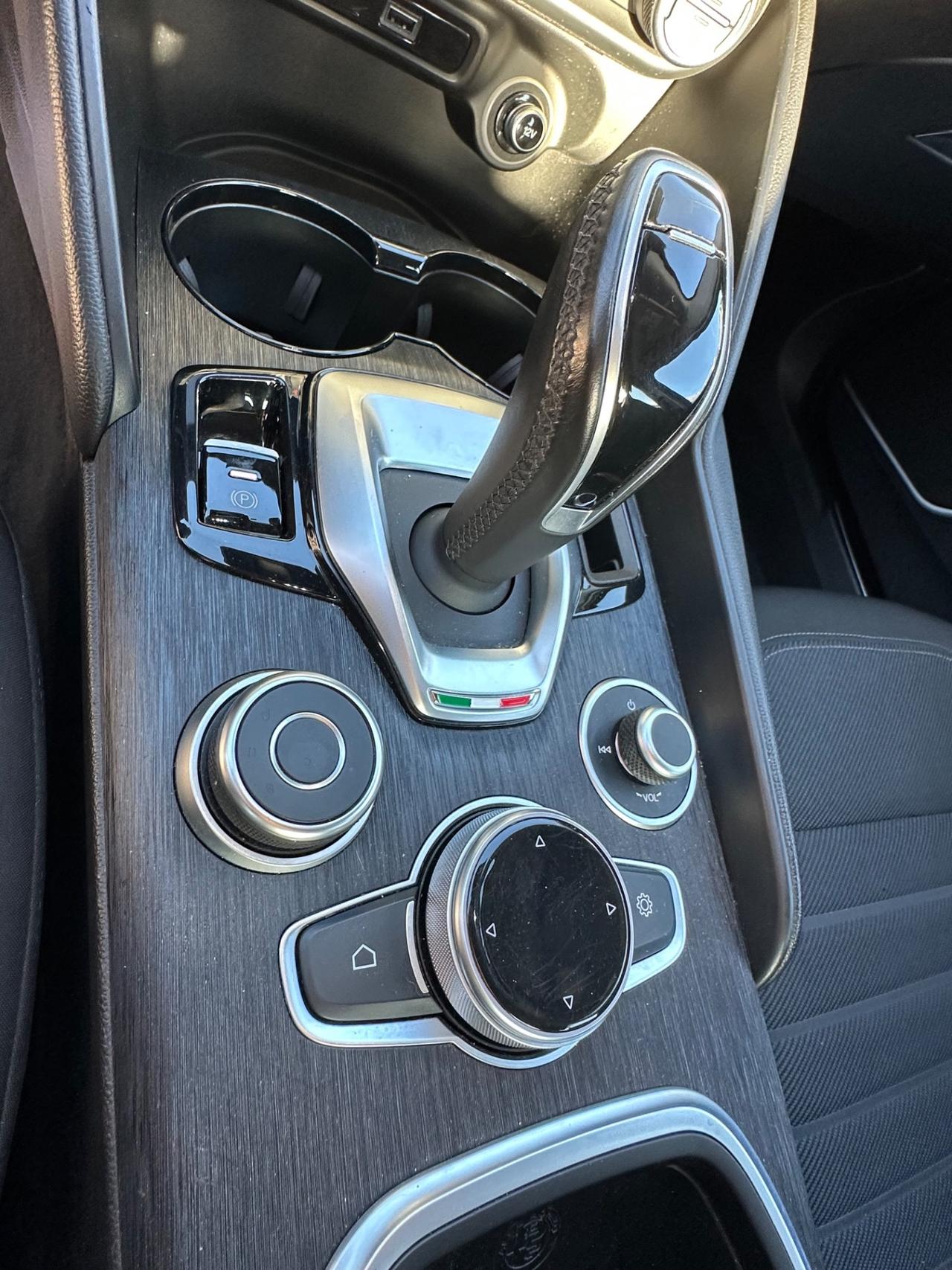 Alfa Romeo Giulia 2.2 Turbodiesel 136 CV AT8 Super