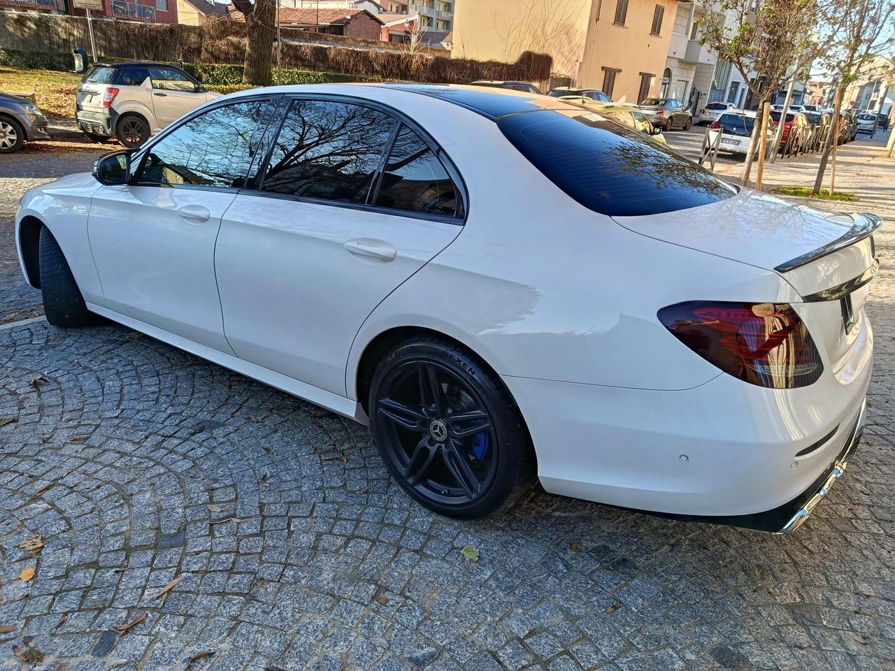 Mercedes-Benz E 220 Premium Plus E 220 D #8033