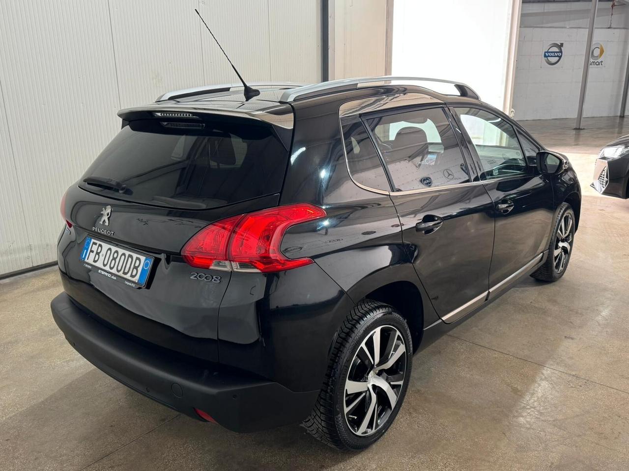 Peugeot 2008 BlueHDi 100 Allure