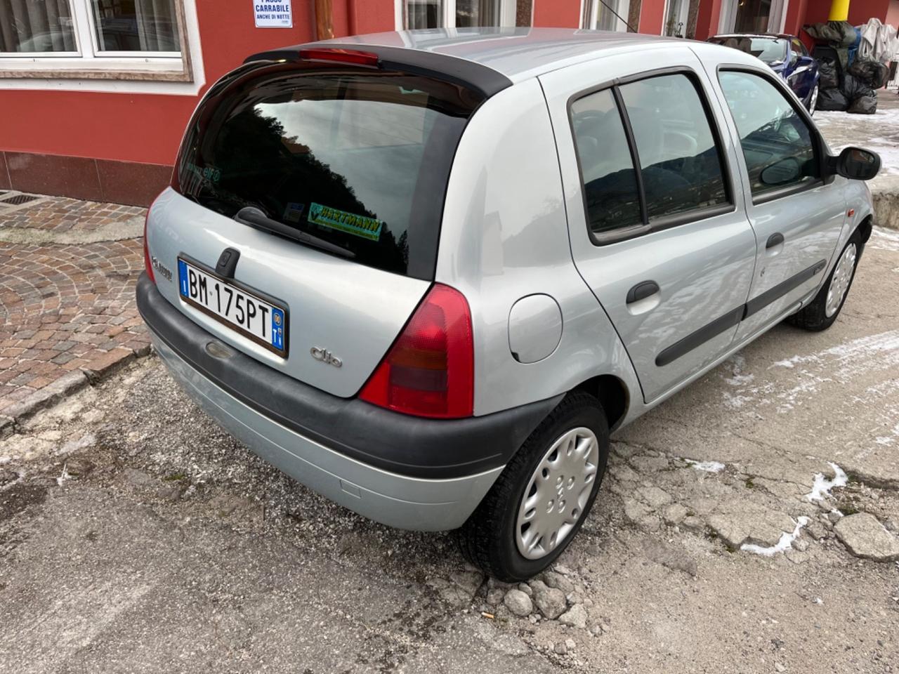 Renault Clio 1.9 dTi - OK NEOPATENTATI