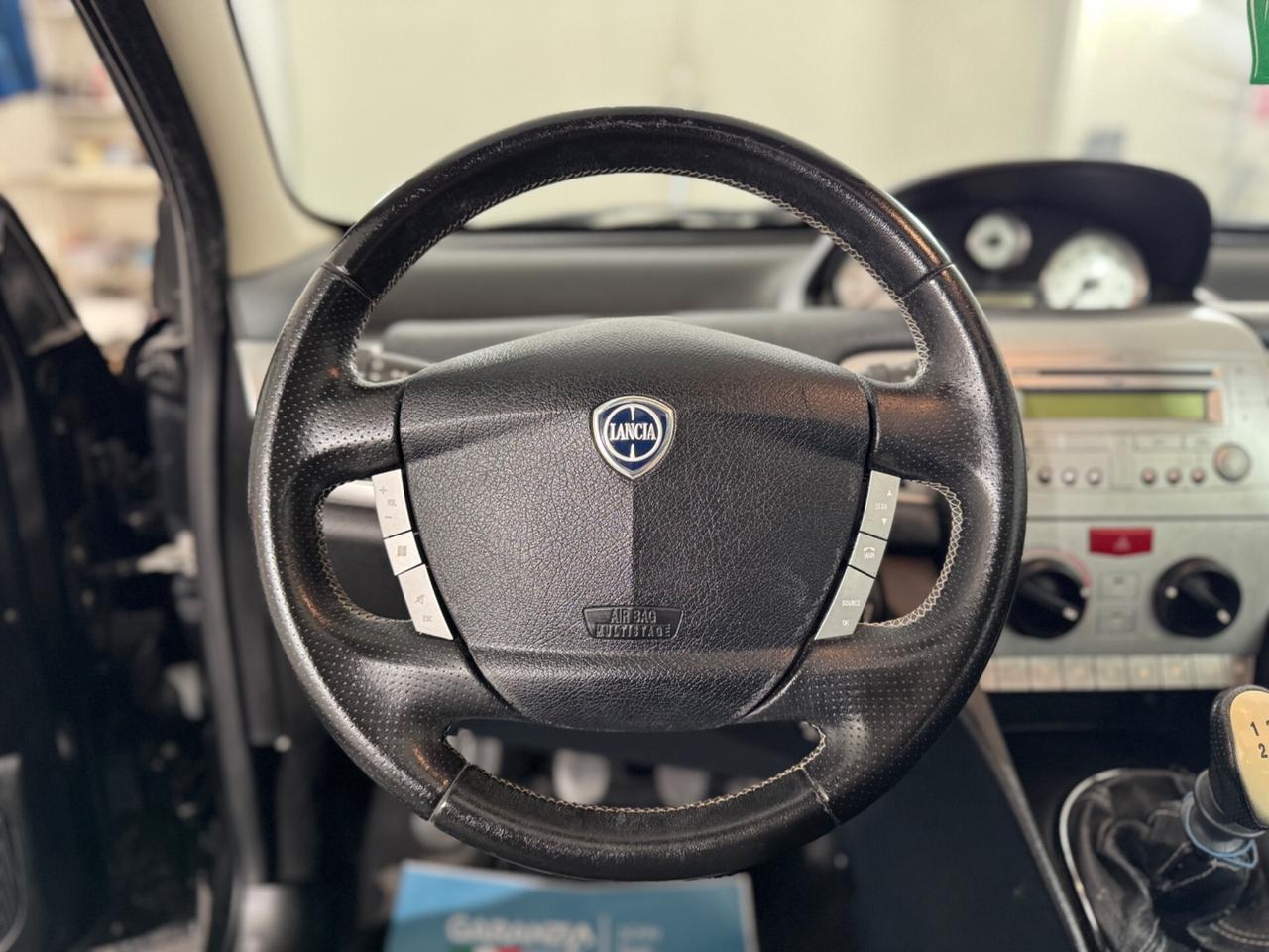 Lancia Ypsilon 1.2 69 CV Platinum *TETTO APRIBILE*