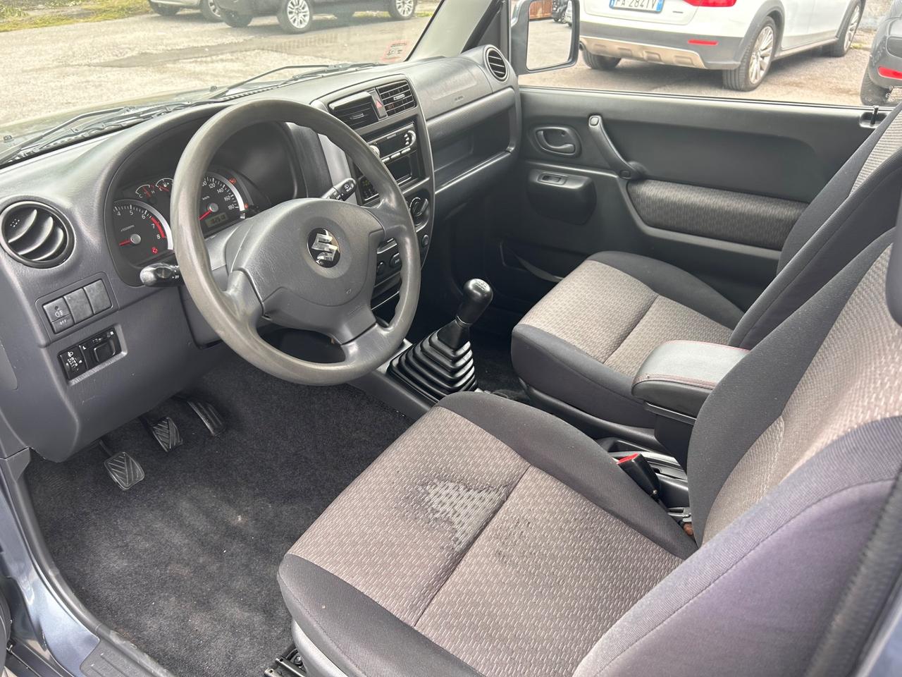 Suzuki Jimny 1300 benzina gancio traino