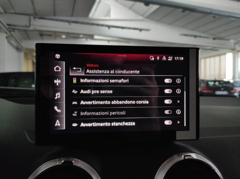 AUDI Q2 - Q2 35 TFSI S tronic Identity Black