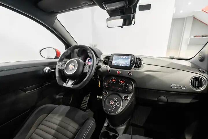 Abarth 695 1.4 Turbo T-Jet 180 CV Tributo 131 Rally
