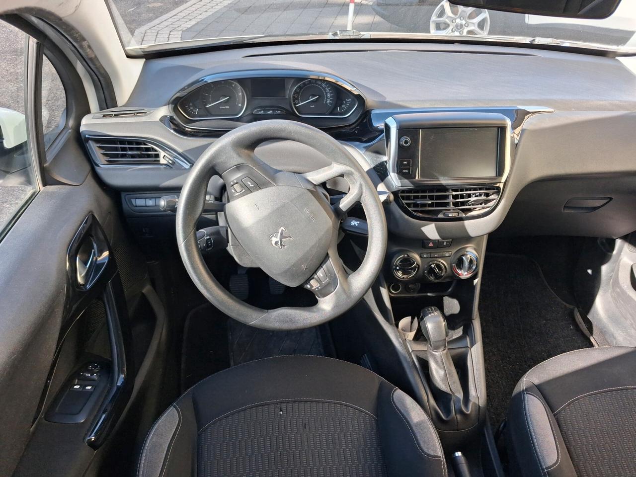 Peugeot 208 BlueHDi 75 5 porte Allure