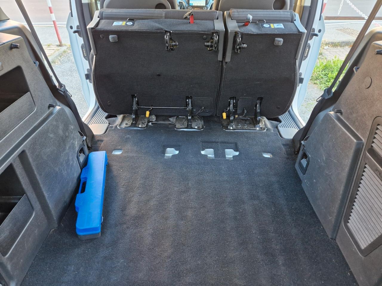 Ford Tourneo Courier 1.0 100CV "41.500 km" Carplay, Sensori post., Navi