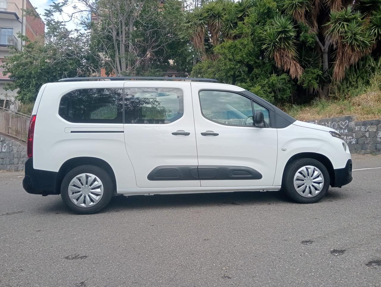 Citroen Berlingo Pianale ribassato con rampa disabili in carrozzina