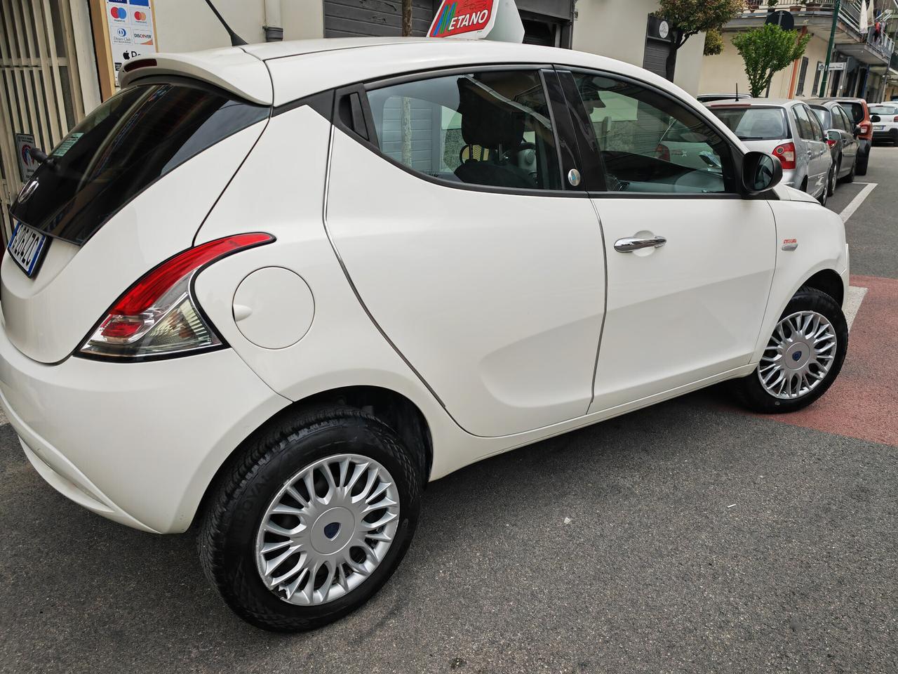 LANCIA YPSILON 0.9 TWINAIR CV84 KW62 ECOCHIC PLATINUM