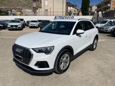 Audi Q3 35 TDI S tronic Business