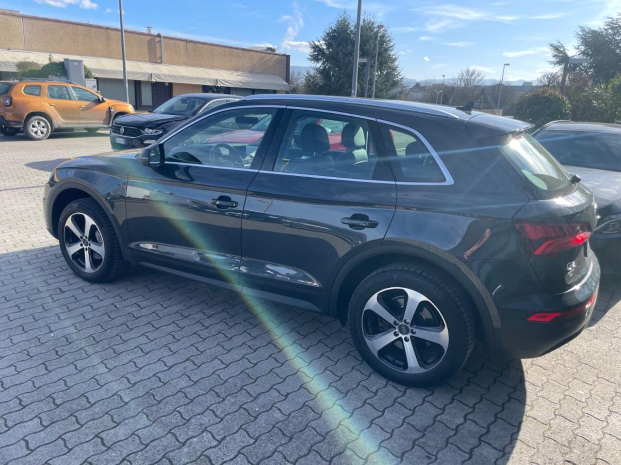 Audi Q5 2.0 TDI quattro S tronic Business