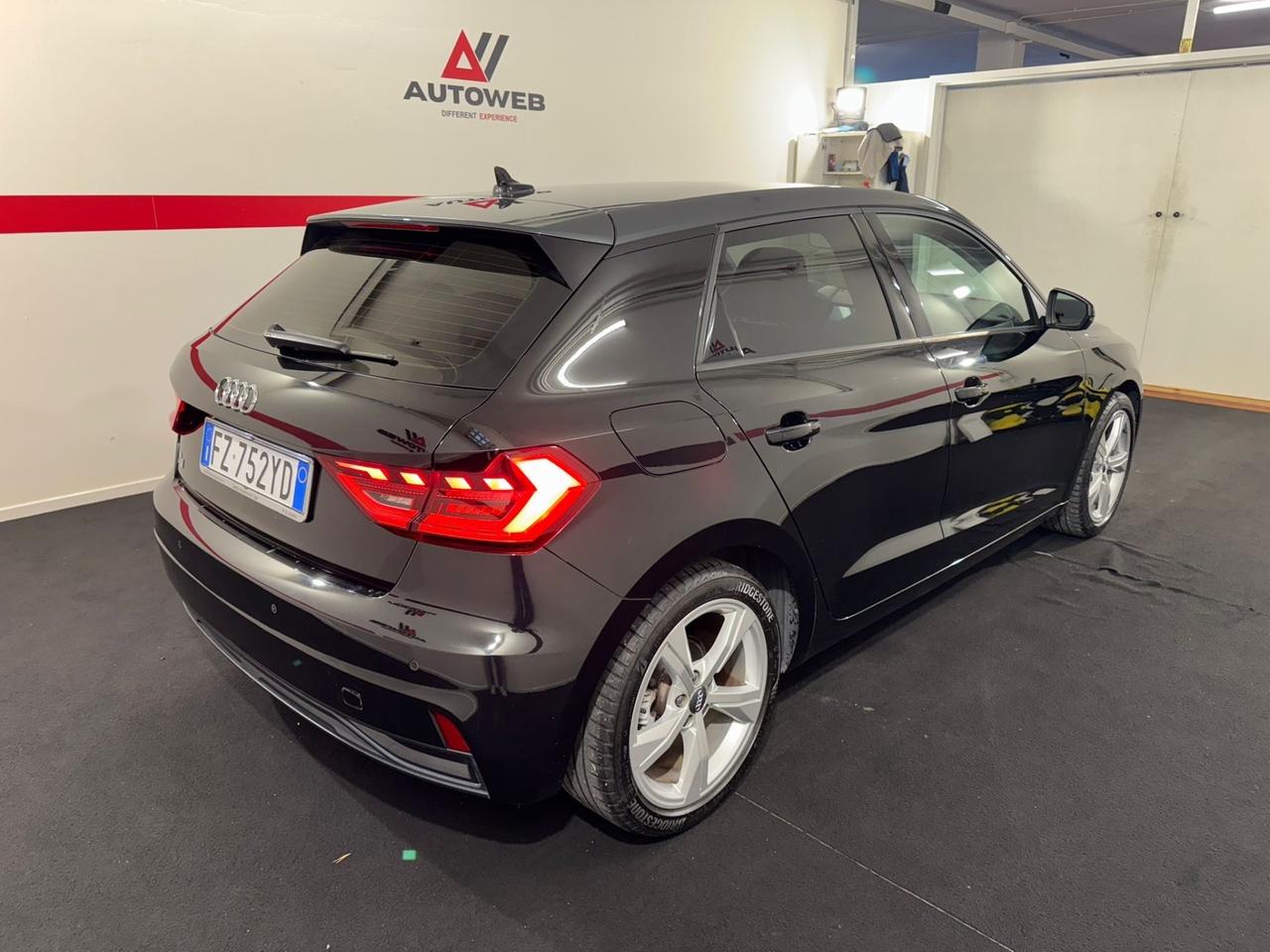 Audi A1 SPB 30 TFSI S tronic Identity Black* NEOPATENATI*